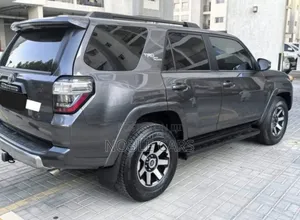 Toyota 4-Runner 2024 Gray