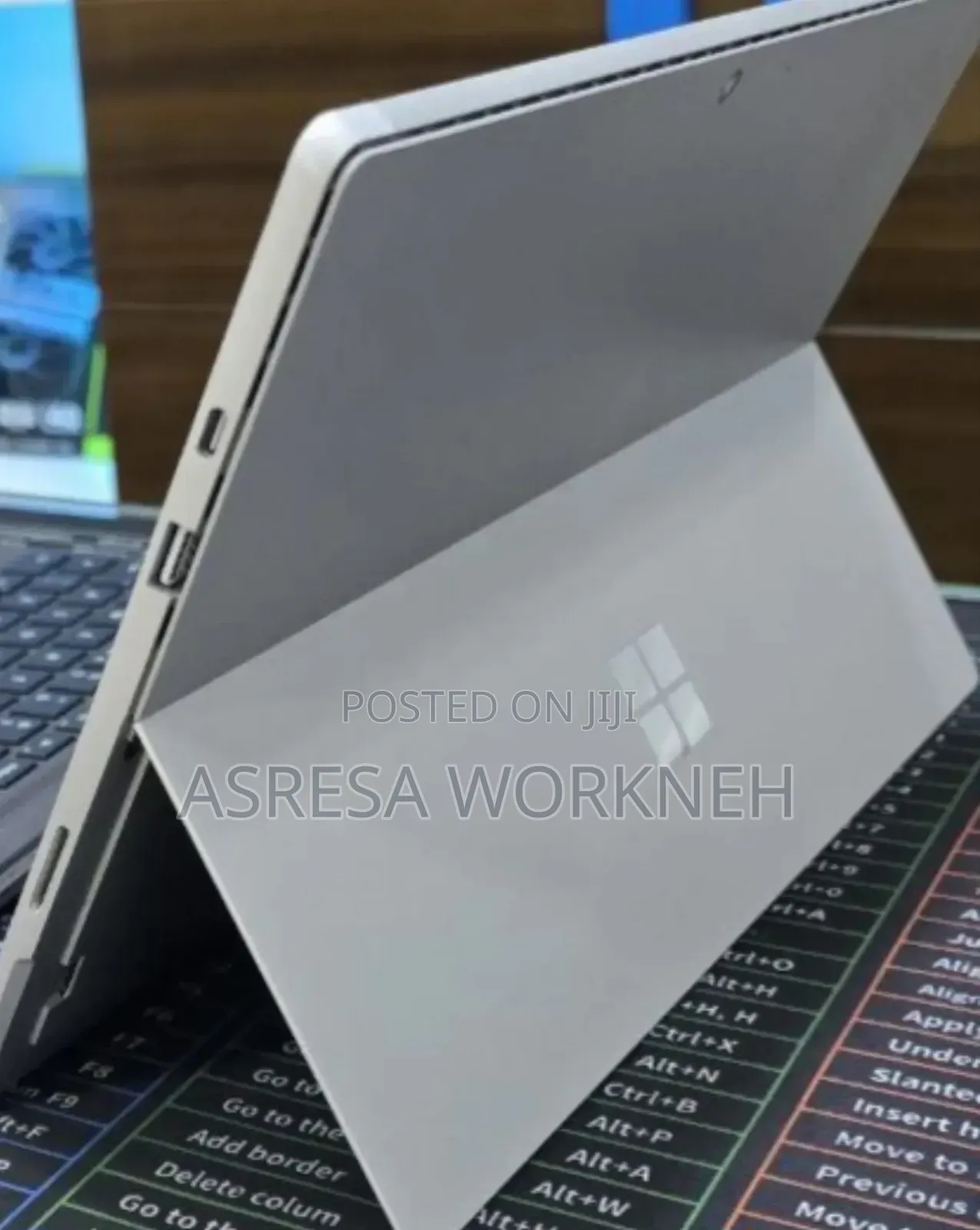 New Laptop Microsoft Surface Pro 7 8GB Intel Core i5 SSD 256GB