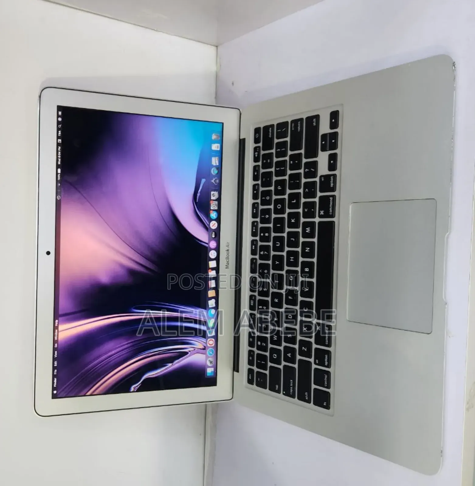 New Laptop Apple MacBook Air 2012 4GB Intel Core i5 SSD 128GB