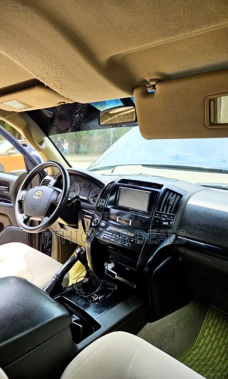 Toyota Land Cruiser 2009 Black