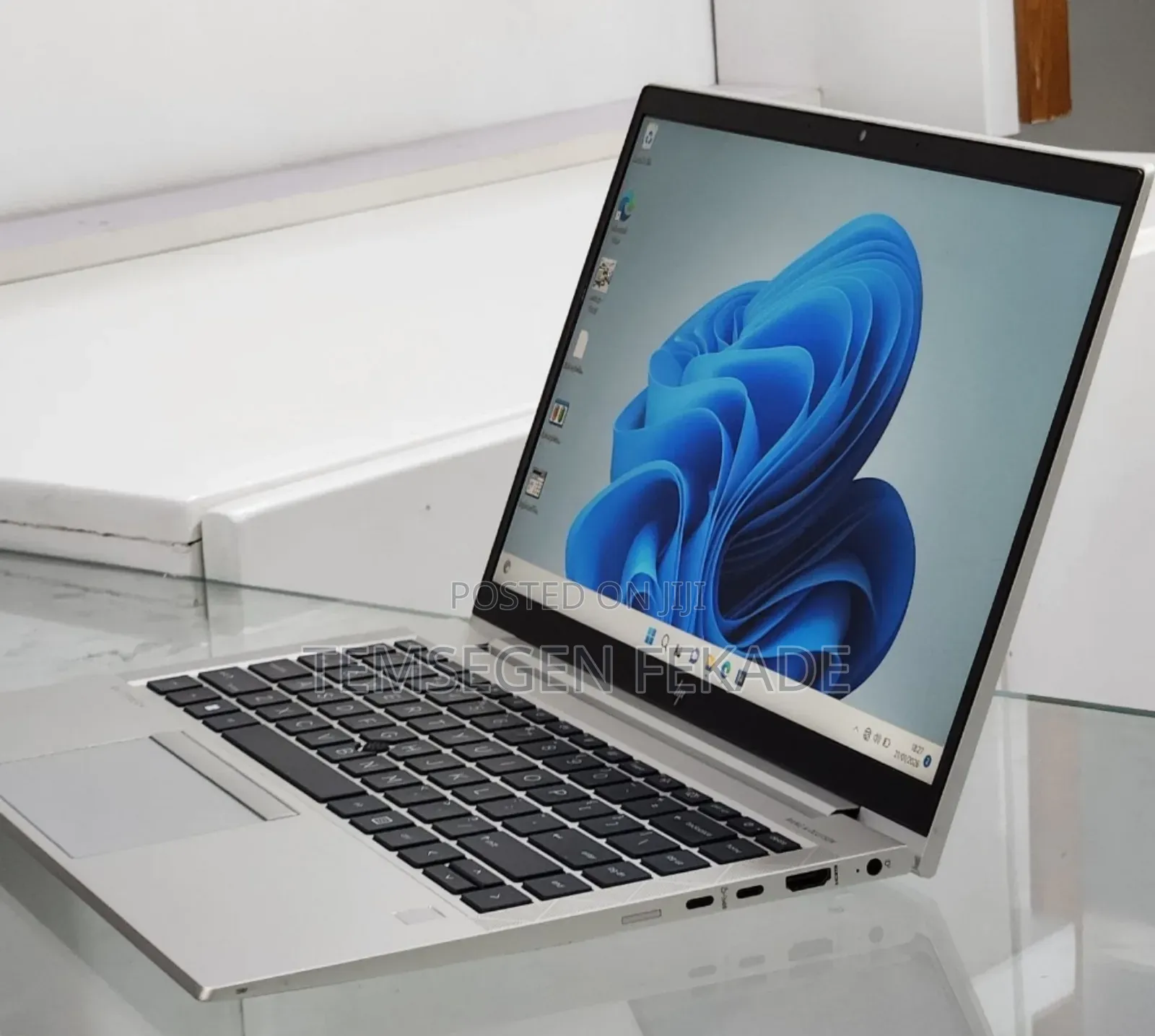 New Laptop HP EliteBook 840 G8 16GB AMD Ryzen 5 SSD 512GB