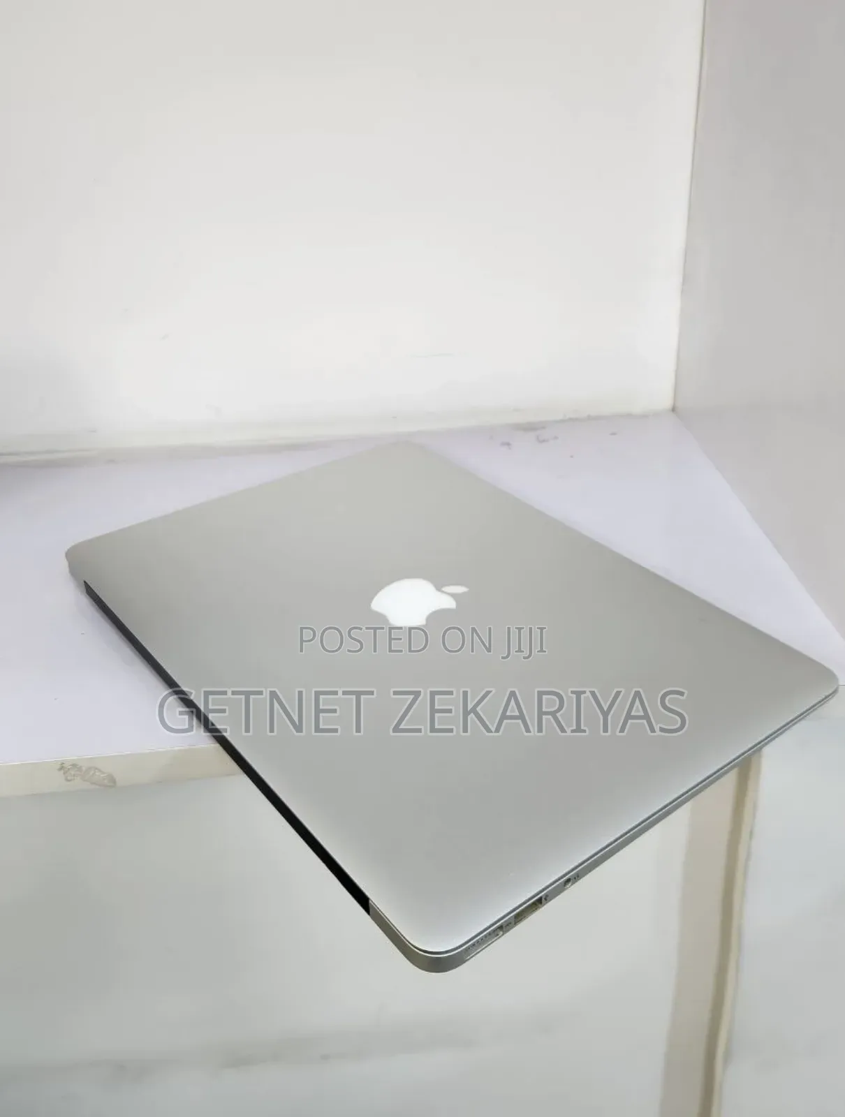 New Laptop Apple MacBook Air 2012 4GB Intel Core i5 SSD 128GB