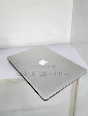 New Laptop Apple MacBook Air 2012 4GB Intel Core i5 SSD 128GB