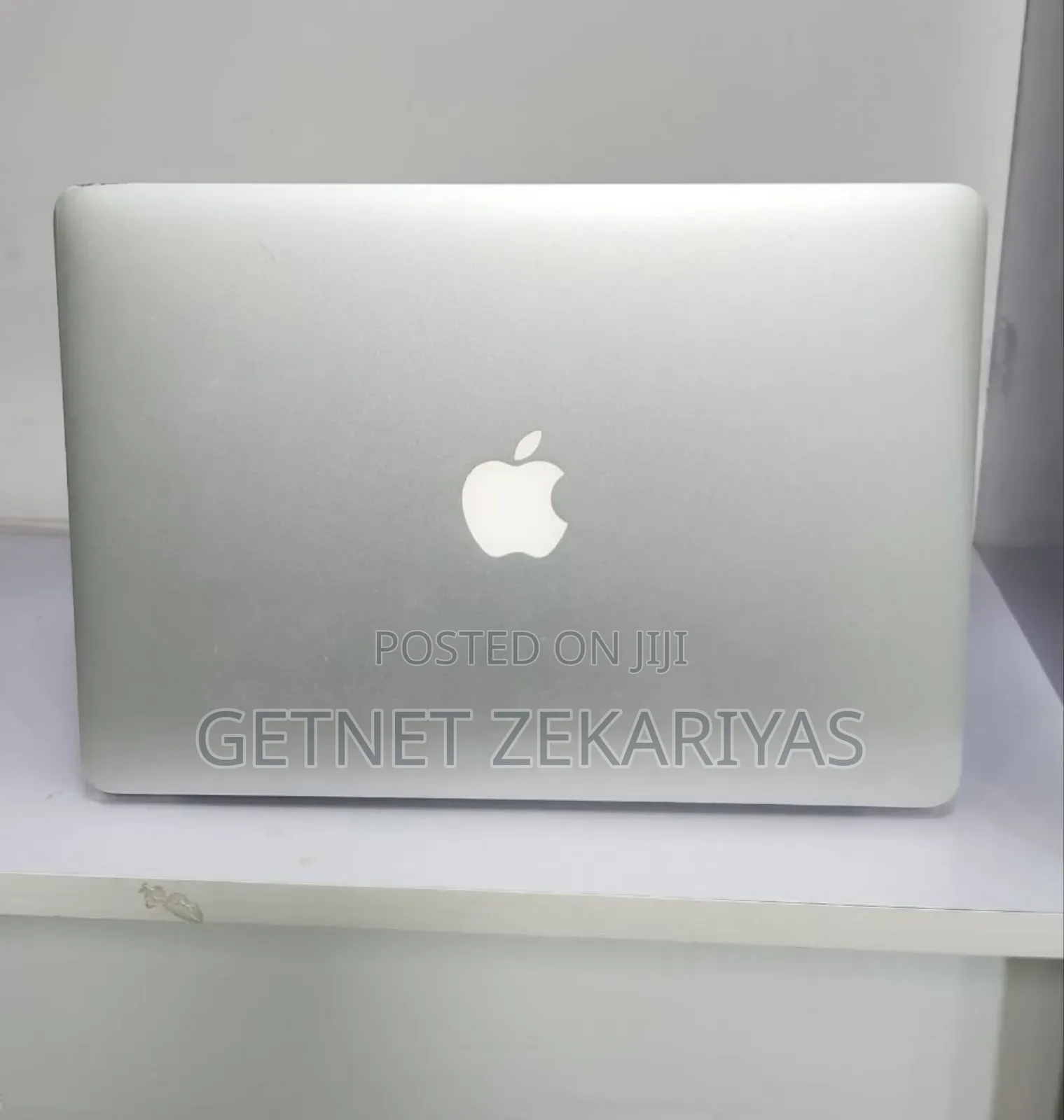 New Laptop Apple MacBook Air 2012 4GB Intel Core i5 SSD 128GB