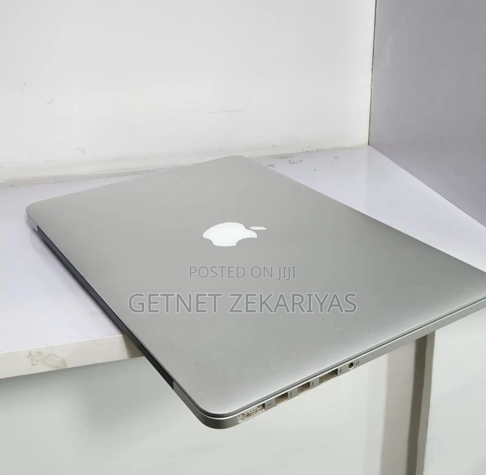 New Laptop Apple MacBook Pro 2015 8GB Intel Core i5 SSD 128GB