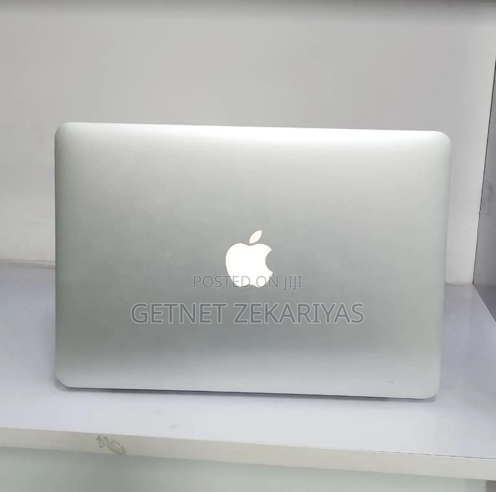 New Laptop Apple MacBook Pro 2015 8GB Intel Core i5 SSD 128GB