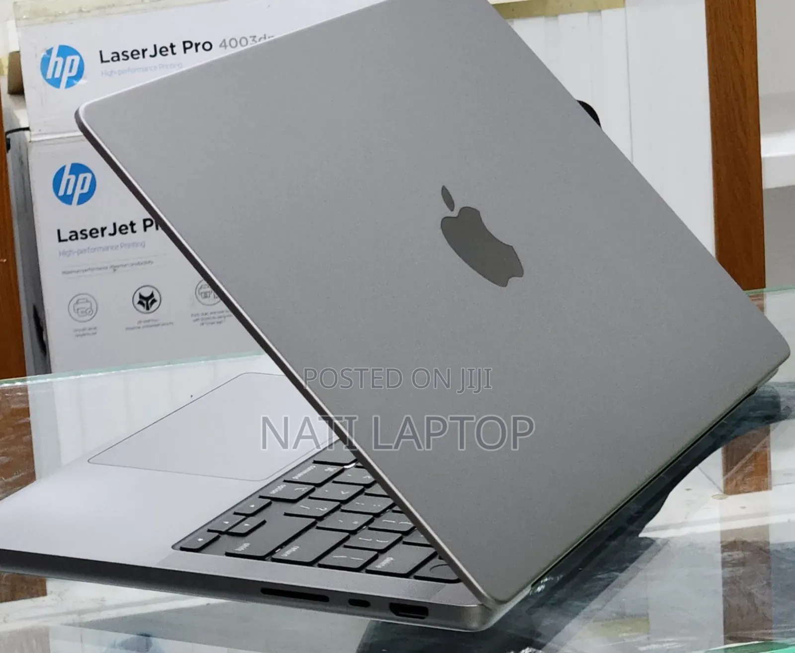New Laptop Apple MacBook Pro M1 16GB Apple M1 Pro SSD 512GB