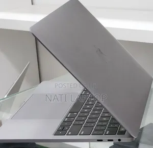 New Laptop Apple MacBook Pro 2019 16GB Intel Core i7 SSD 1T