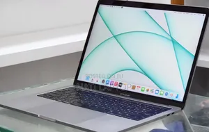 New Laptop Apple MacBook Pro 2019 16GB Intel Core i7 SSD 1T