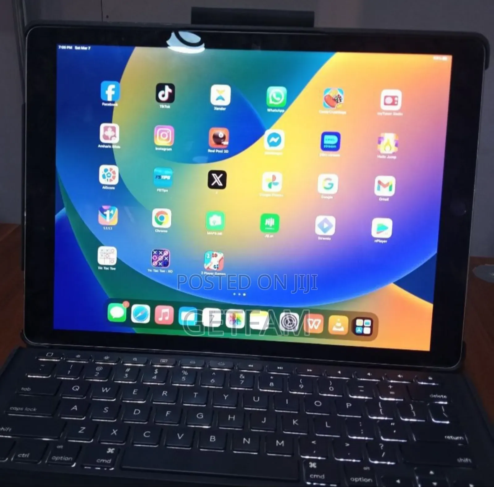 New Apple iPad 2 CDMA 256 GB Silver
