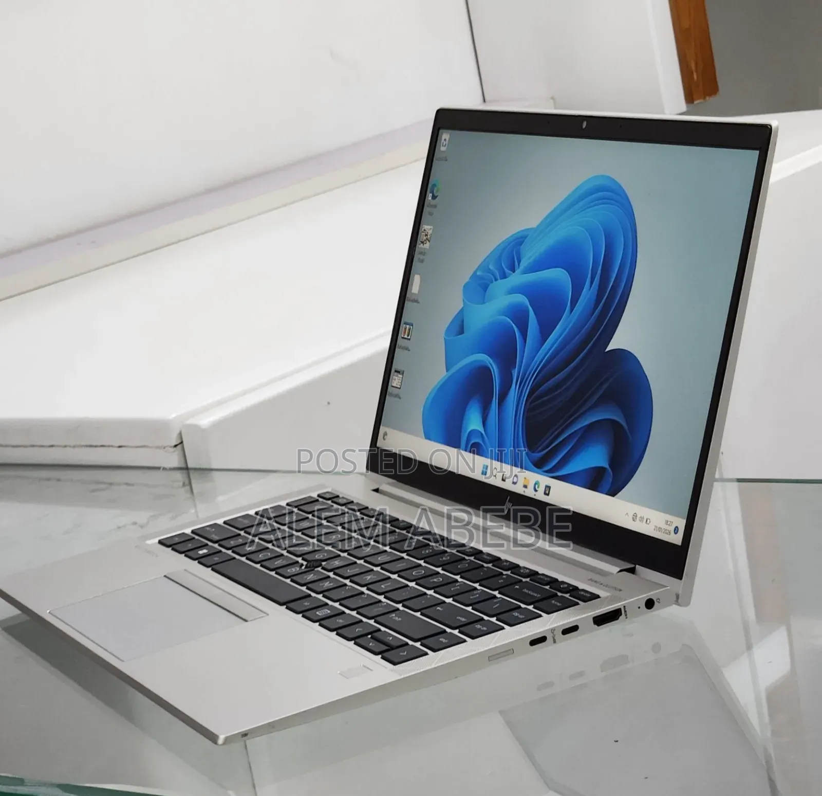 New Laptop HP EliteBook 840 G8 16GB AMD Ryzen 5 SSD 512GB