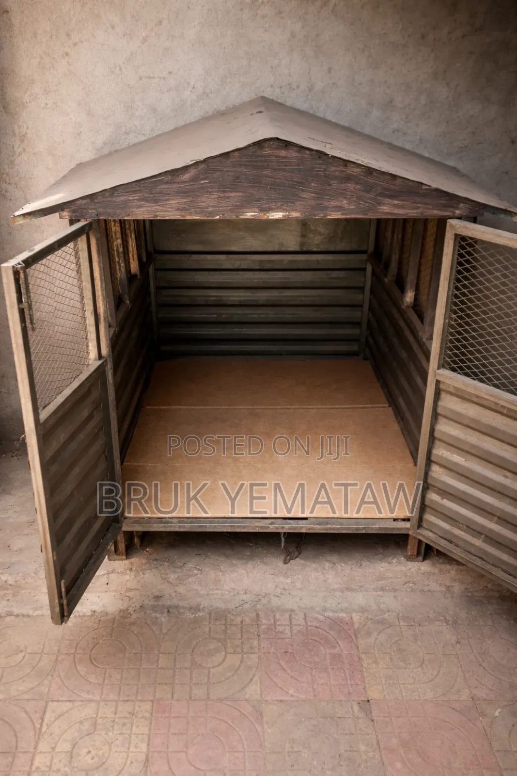 Doghouse for Sell
