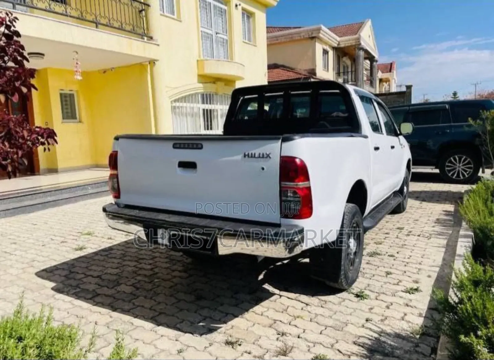 Toyota Hilux 2.5 D-4D 4X4 SRX 2012 White