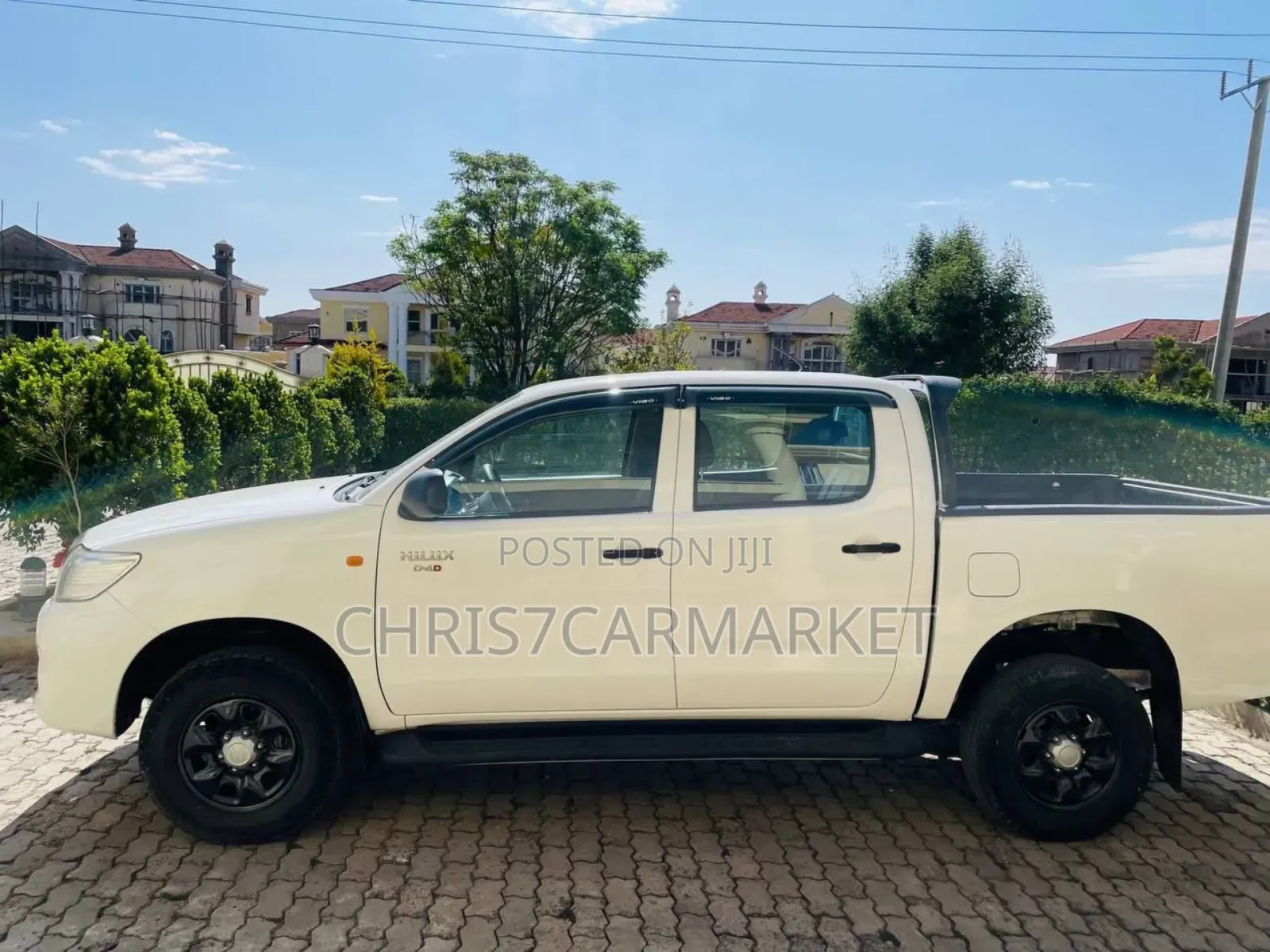 Toyota Hilux 2.5 D-4D 4X4 SRX 2012 White