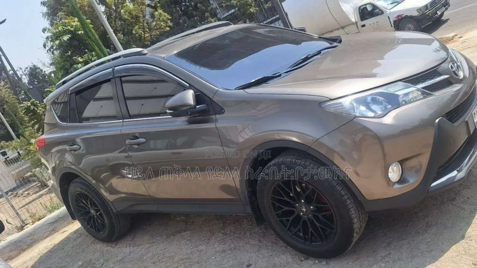 Toyota RAV4 2015 Pink