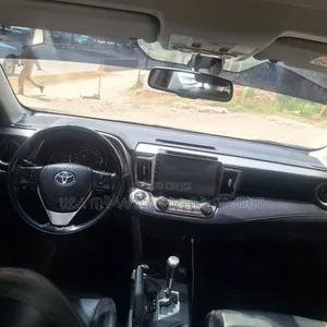 Toyota RAV4 2015 Pink