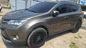 Toyota RAV4 2015 Pink