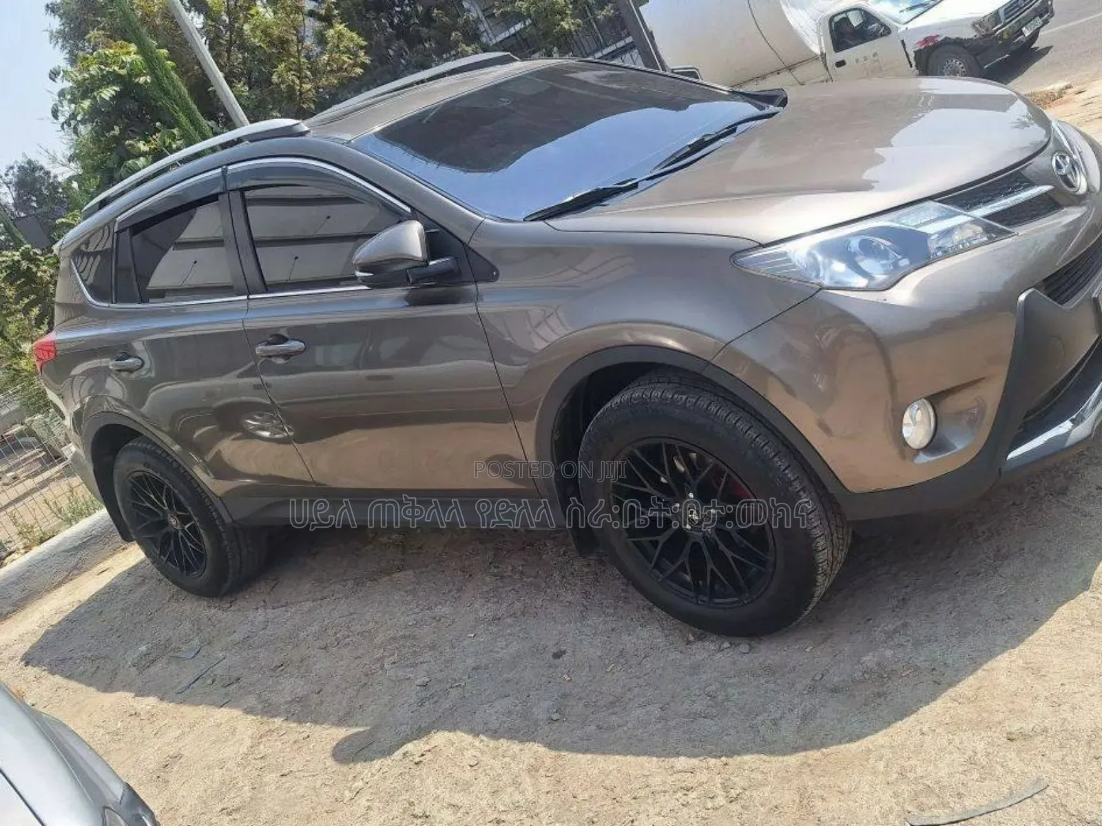 Toyota RAV4 2015 Pink