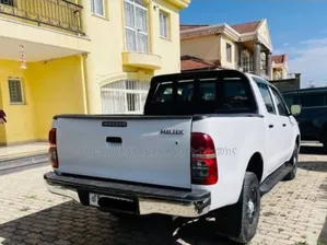 Toyota Hilux 2012 Ivory
