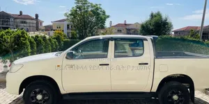 Toyota Hilux 2012 Ivory