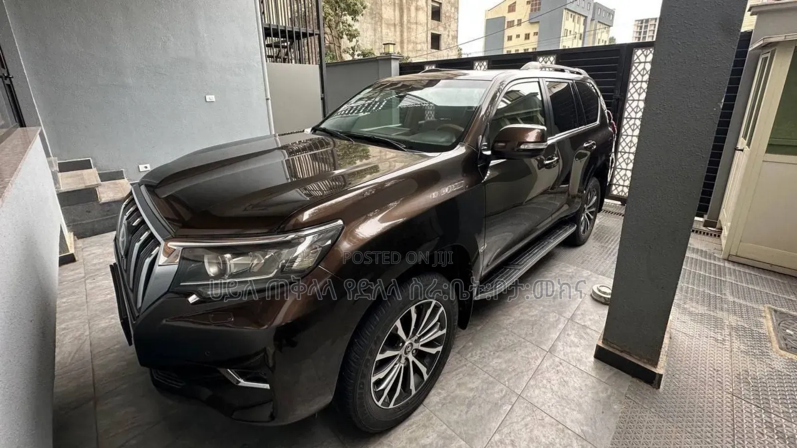 Toyota Land Cruiser Prado 2019 Pink