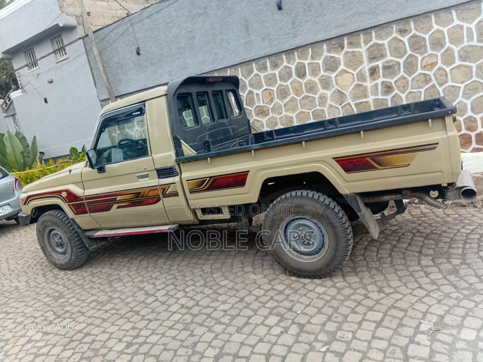 Toyota Land Cruiser 79 Series 2006 Gold