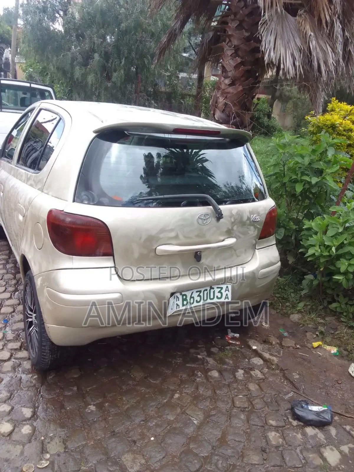 Toyota Vitz 2002 Silver