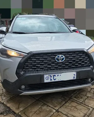 Toyota Corolla Cross Hybrid 2023 Silver