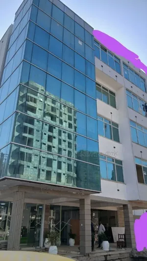 200 M2 G+4 Commercial Buliding Bolle Area for Sale