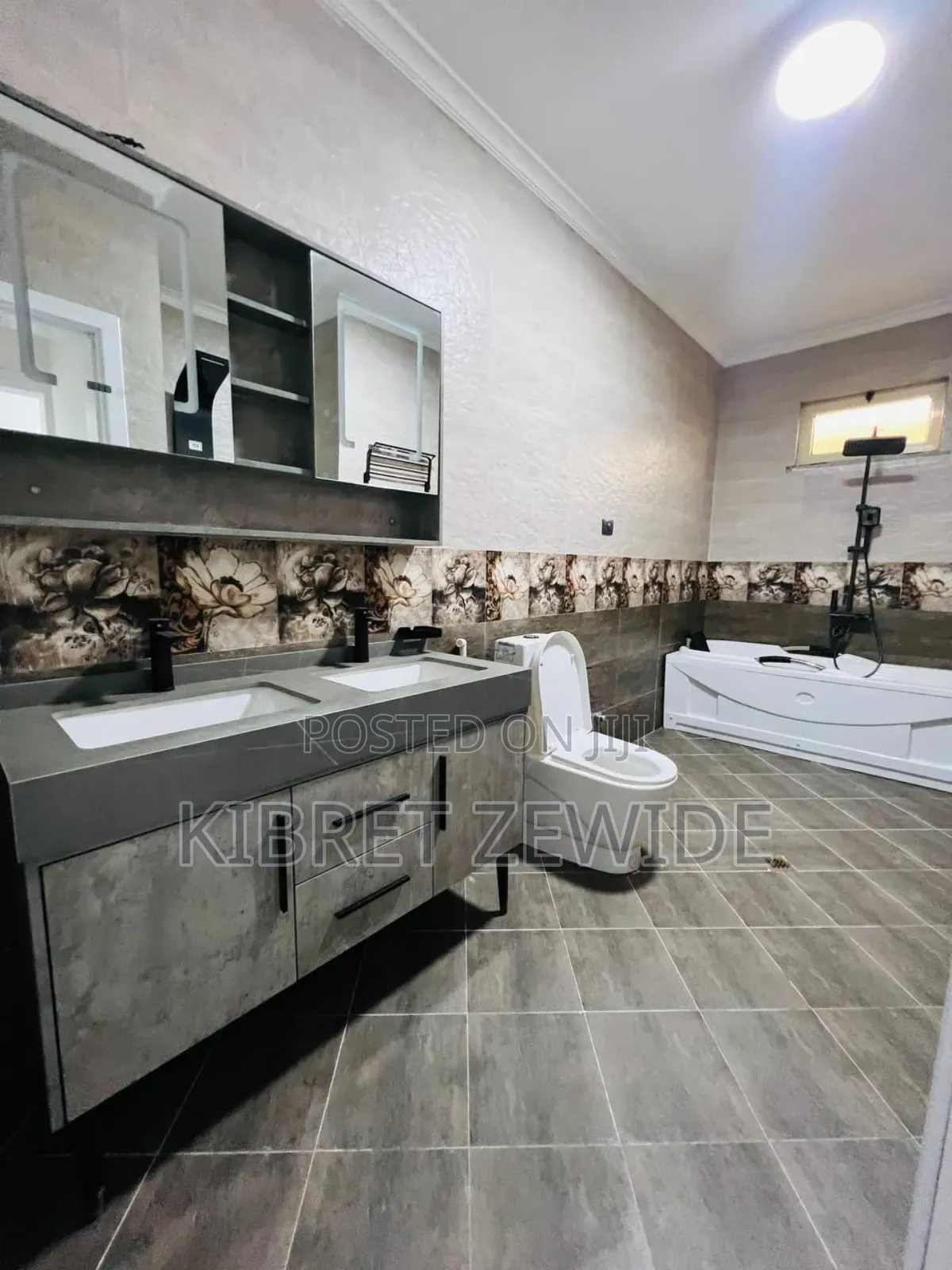 Furnished 7bdrm House in Abrham Legese, Yeka for sale