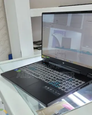 New Laptop Acer Predator Helios Neo 16 16GB Intel Core i7 SSD 1T