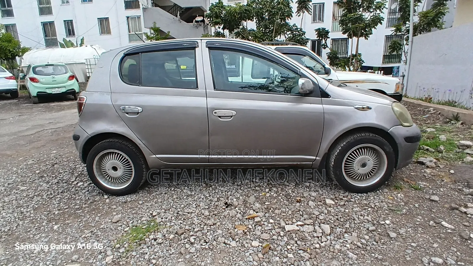 Toyota Vitz 2004 Gold