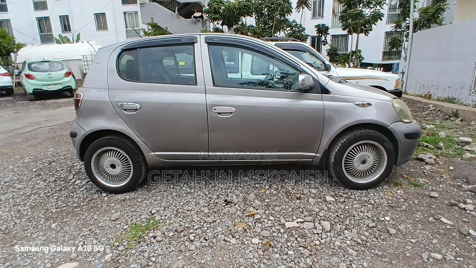 Toyota Vitz 2004 Gold