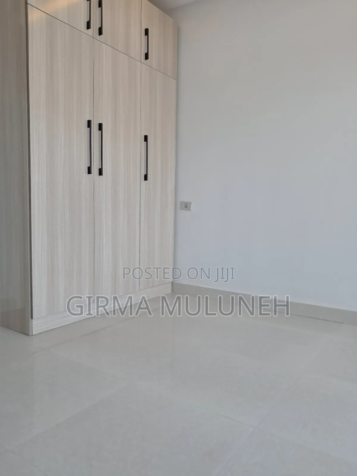 Furnished 4bdrm Apartment in አዲስ ህይወት ሆስፒታል, Bole for sale