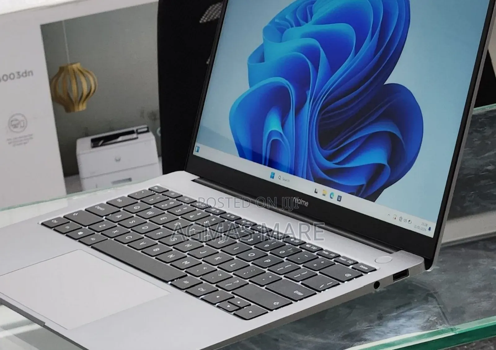 New Laptop 8GB Intel Core i5 SSD 512GB