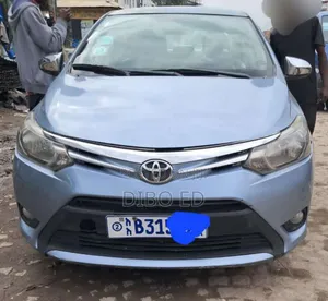 Toyota Yaris LE Hatchback 3dr 2014 Blue