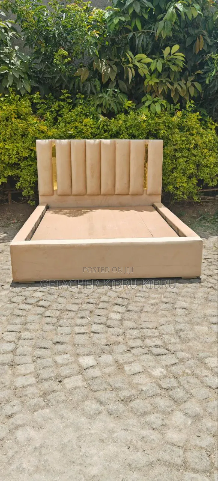 አልጋዎች From Home Furniture