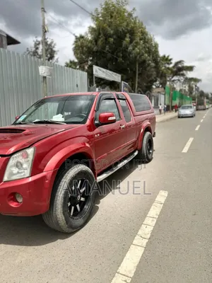 Isuzu D-MAX 2007 Red