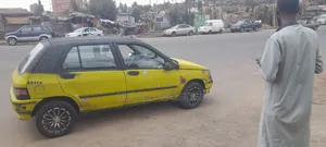 Renault Clio 1.2 1996 Yellow