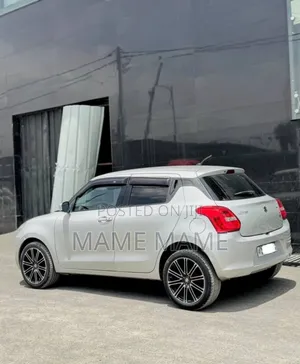 Suzuki Swift 2021 Silver