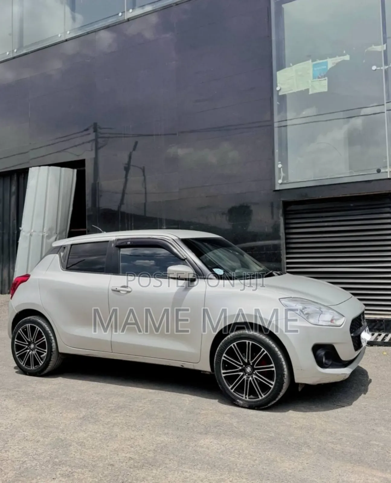 Suzuki Swift 2021 Silver