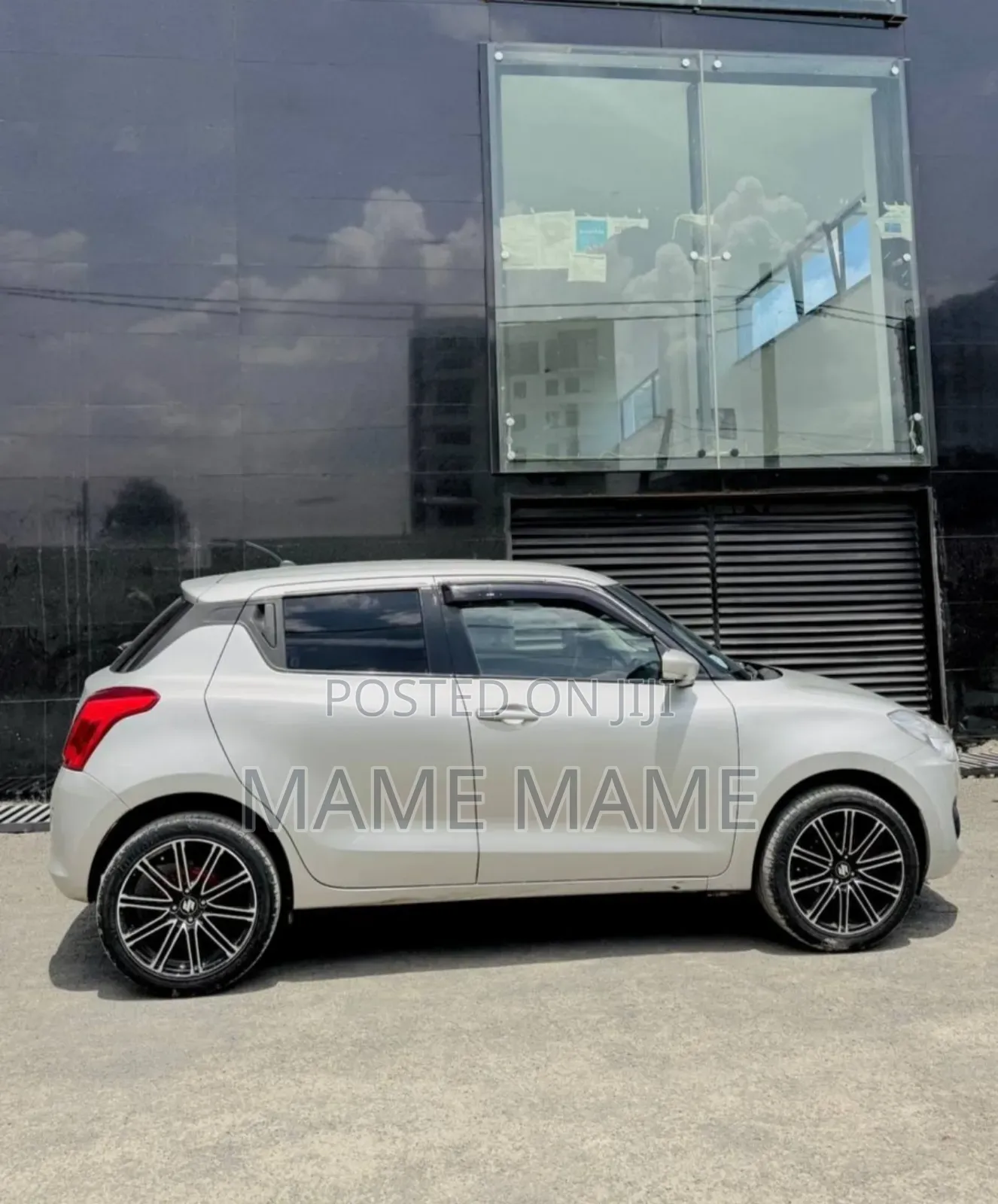 Suzuki Swift 2021 Silver