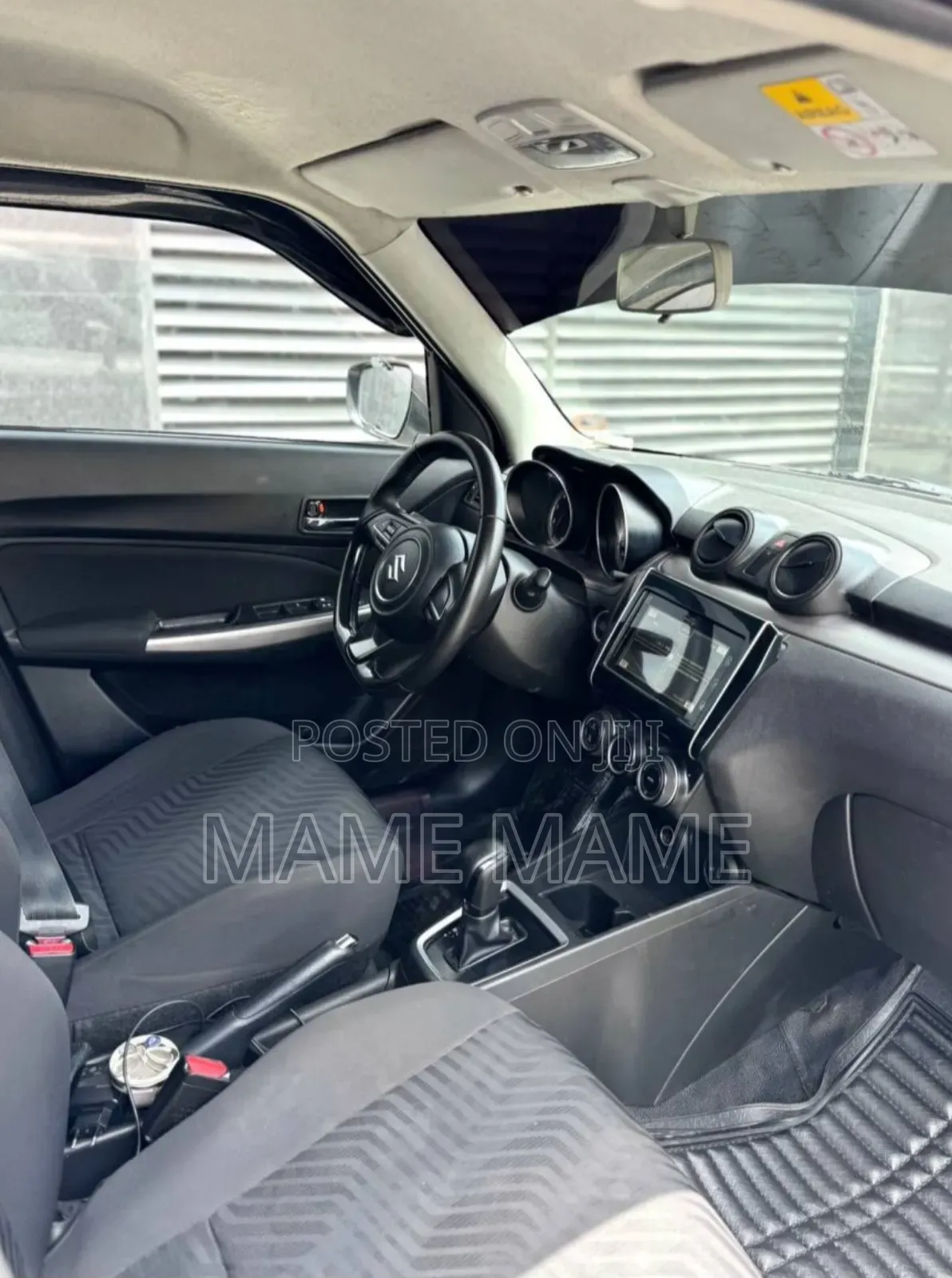 Suzuki Swift 2021 Silver