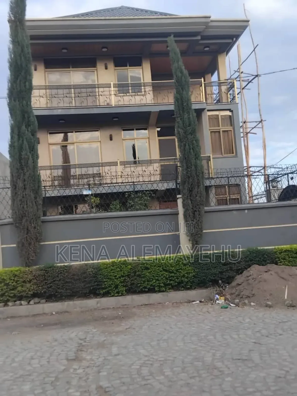 Furnished 5bdrm House in Adama for sale