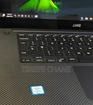 New Laptop Dell XPS 15 16GB Intel Core i9 SSD 512GB