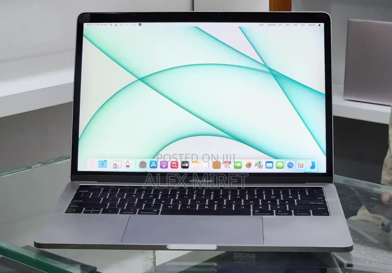 New Laptop Apple MacBook Pro 2019 16GB Intel Core i7 SSD 1T