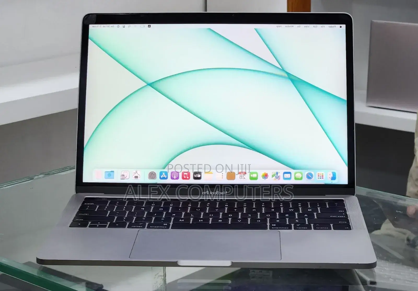 New Laptop Apple MacBook Pro 2019 16GB Intel Core i7 SSD 1T