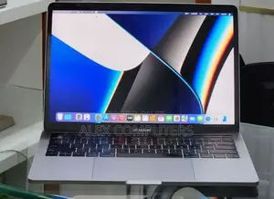 New Laptop Apple MacBook Pro 2019 16GB Intel Core i7 SSD 256GB
