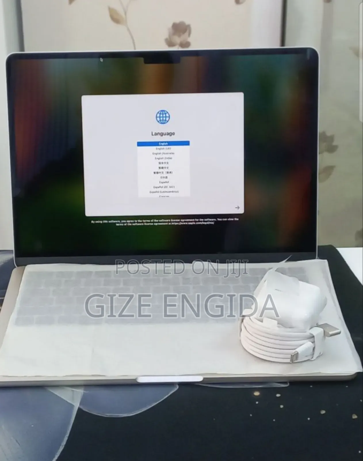 New Apple MacBook Air 2025 M4 15-inch 16GB Apple M4 Max SSD 256GB