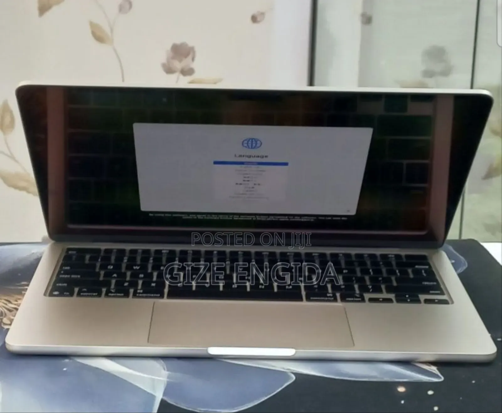New Apple MacBook Air 2025 M4 15-inch 16GB Apple M4 Max SSD 256GB